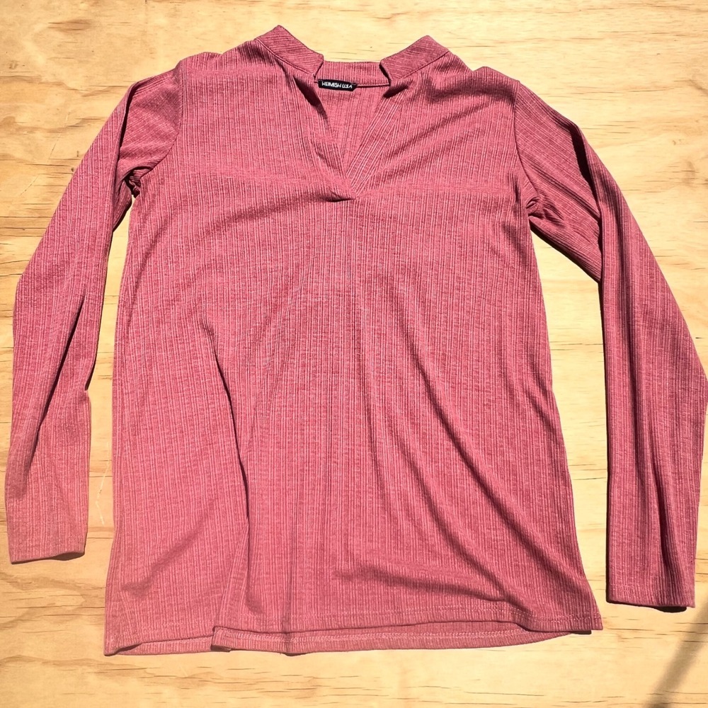 Heimish USA Mauve Ribbed Long Sleeve Split V-Neck Top Relaxed Fit Pullover
